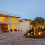 Epavli Papadopoulou - Luxury - Pool & Garden Willa *