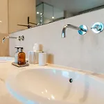 Epavli Papadopoulou - Luxury - Pool & Garden * Kornos