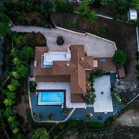 Epavli Papadopoulou - Luxury - Pool & Garden فيلة Kornos