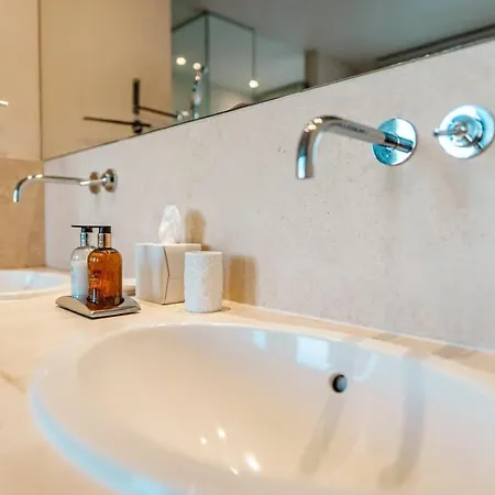 Epavli Papadopoulou - Luxury - Pool & Garden * Kornos