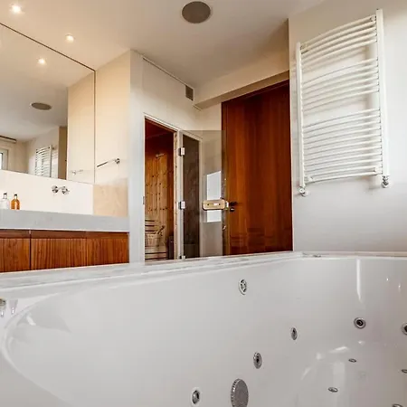Villa Epavli Papadopoulou - Luxury - Pool & Garden Kornos