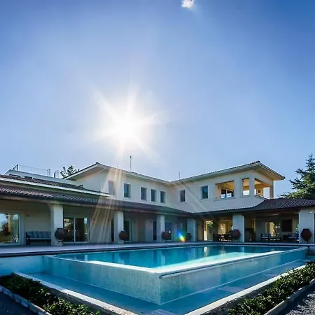 Epavli Papadopoulou - Luxury - Pool & Garden