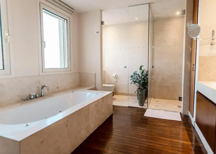 Epavli Papadopoulou - Luxury - Pool & Garden