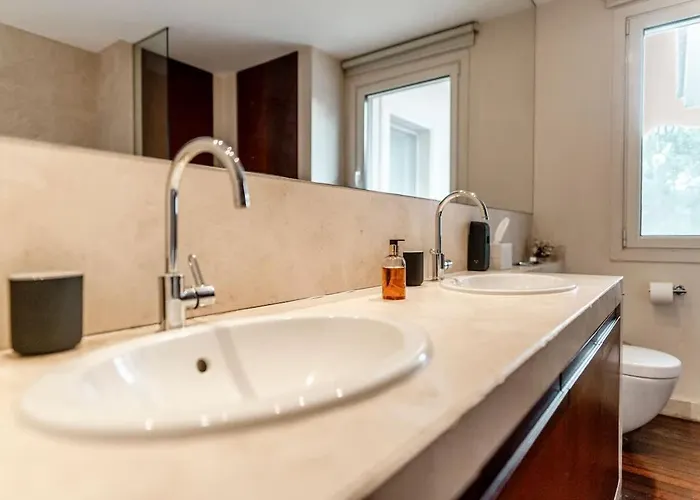 Epavli Papadopoulou - Luxury - Pool & Garden