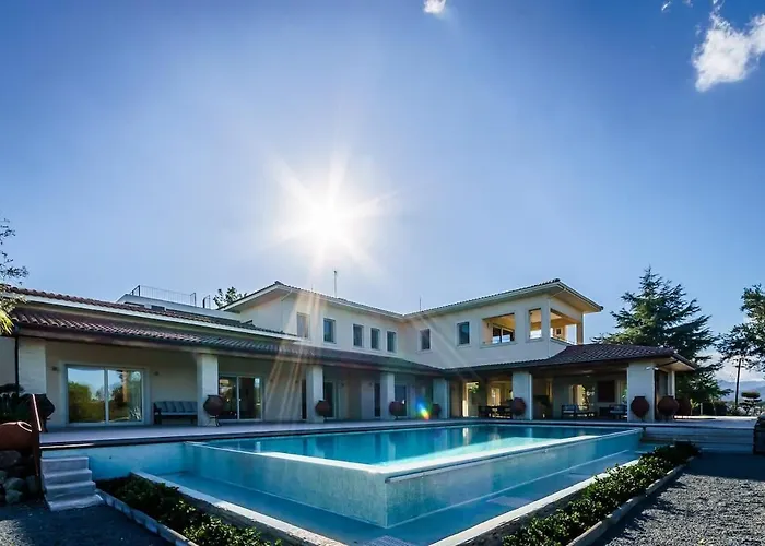 Epavli Papadopoulou - Luxury - Pool & Garden